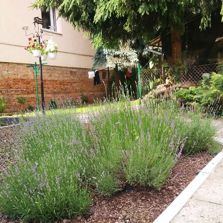 Apartment On Zaliznychna Lviv Exterior foto