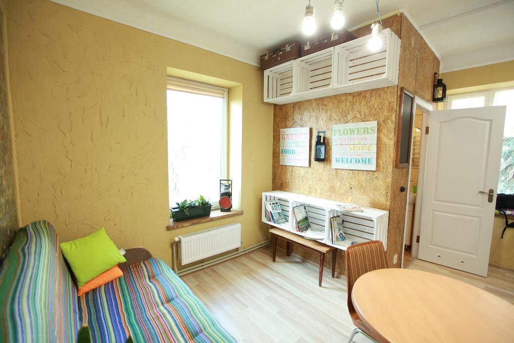Apartment On Zaliznychna Lviv Exterior foto